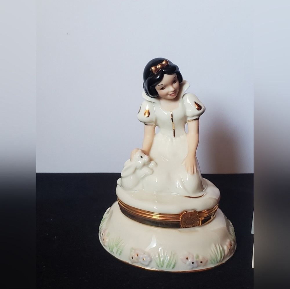 Lenox Treasures Snow White